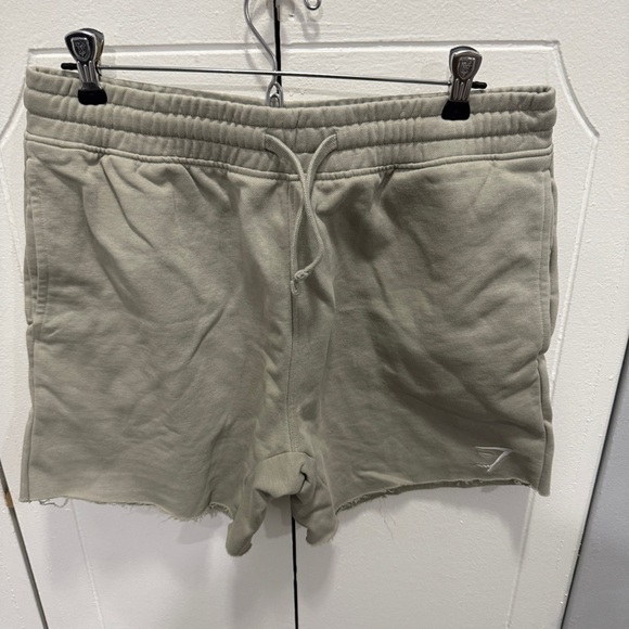 Gymshark Green Cutoff Sweat Shorts - Picture 1 of 12